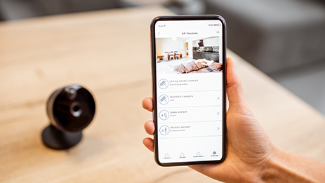 Wireless home security camera controlled from a mobile app